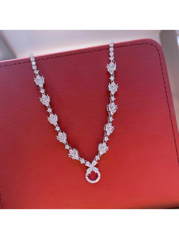 Chain universal necklace for women
