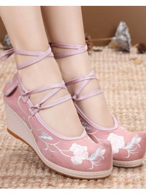 National style elegant embroidered shoes for women